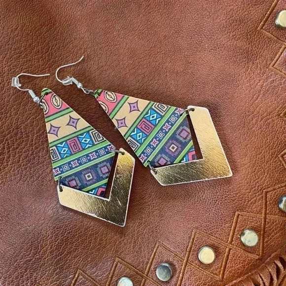 Plunder Southwestern Boho Large Wooden Dangle Earrings Artsy Hippie Western - Picture 1 of 4